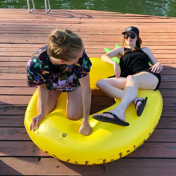 Meet your Posher, Tiffany - Picture 1 of 1